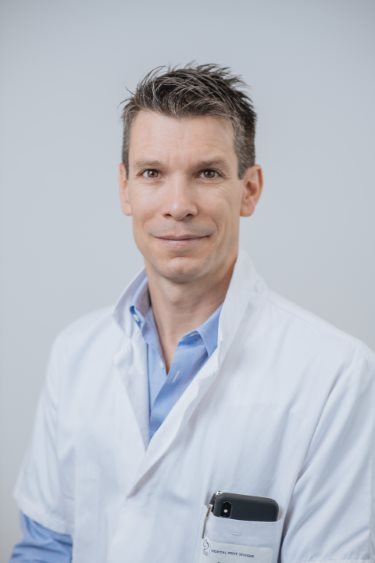 Dr Belot, chirurgien spécialiste genou et hanche à Rennes